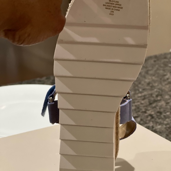 GYLIAN PLATFORM SANDAL - Picture 2 of 3